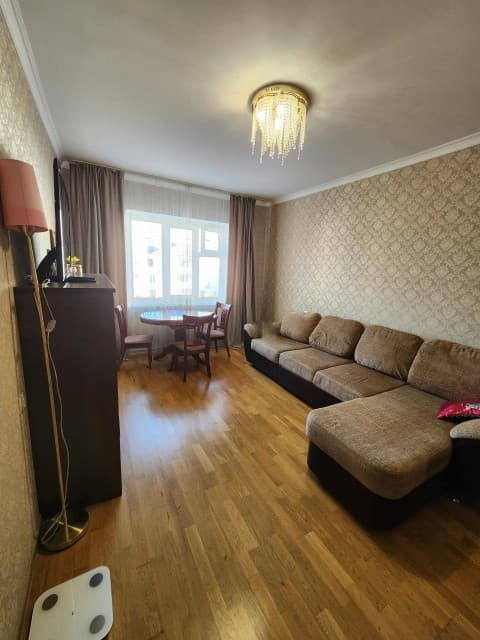 3 комн., 83 м², 112 серия, Центр - район пл. Ленина