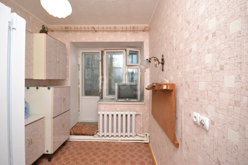 2 комн., 42 м², Инд. планировка 4