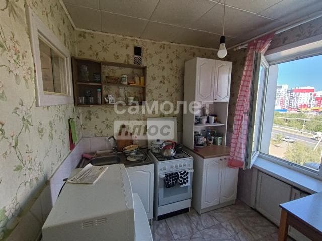 1 комн., 30 м², Хрущевка, 26 школа 12