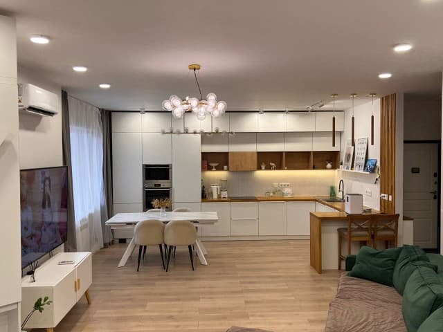 4 комн., 95 м², Монолитно-каркасный, 203 мкрн. 2