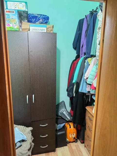2 комн., 64 м², Блочный, Областная больница, рынок "Манньыаттаах" 14
