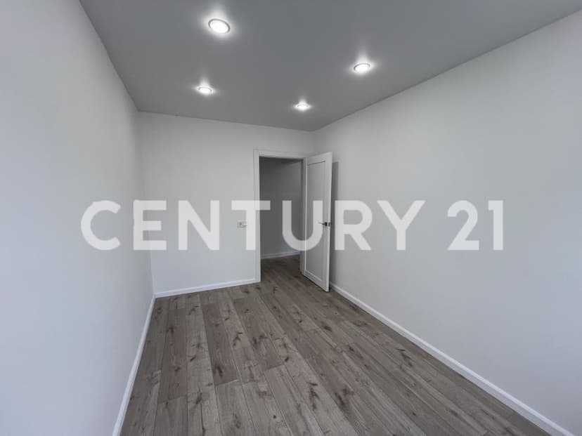 3 комн., 62 м², КПД, Центр - район пл. Дружбы 5