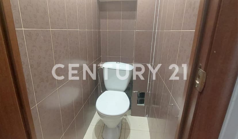 3 комн., 61 м², КПД, Центр - район пл. Орджоникидзе 9