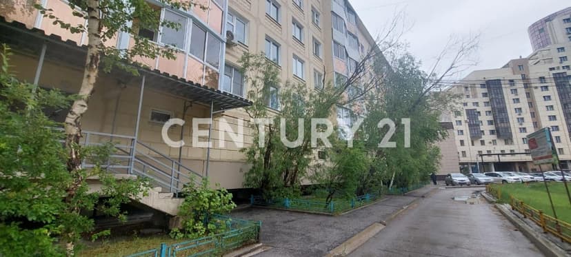 3 комн., 61 м², КПД, Центр - район пл. Орджоникидзе 10