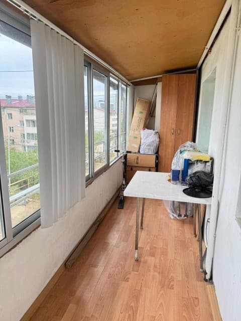 2 комн., 64 м², Блочный, Областная больница, рынок "Манньыаттаах" 6