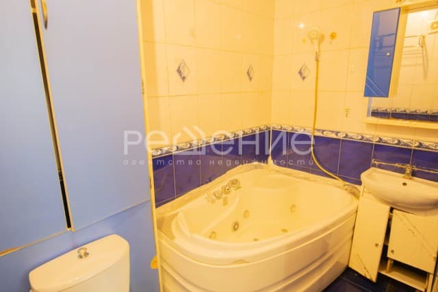 2 комн., 47 м², Блочный, ТЦ "Олонхо" 10