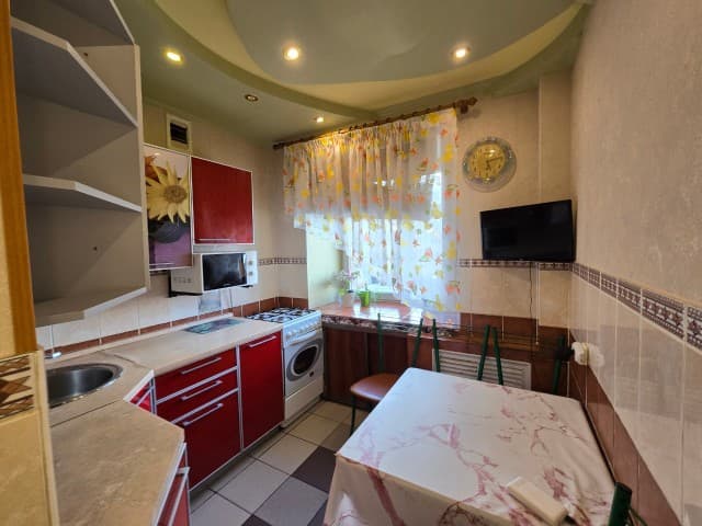 3 комн., 51 м², Блочный, Авиапорт 6