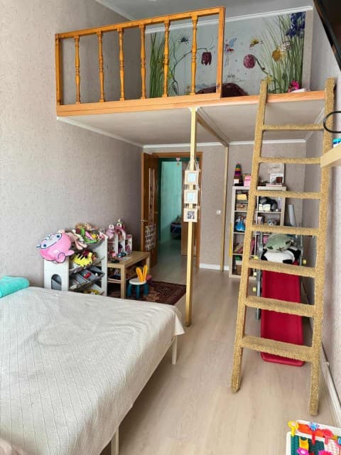 2 комн., 64 м², Блочный, Областная больница, рынок "Манньыаттаах" 15