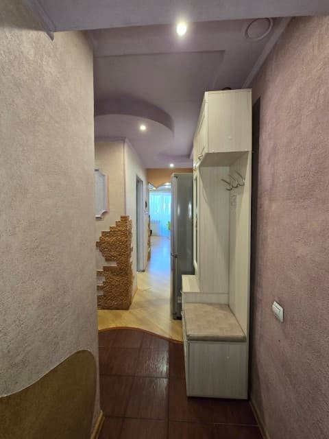 3 комн., 51 м², Блочный, Авиапорт 8