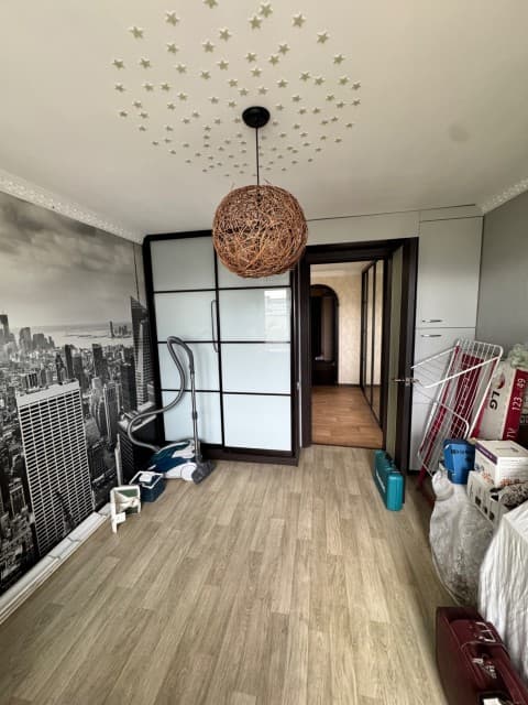 4 комн., 61 м², Блочный, Центр - район пл. Орджоникидзе 5