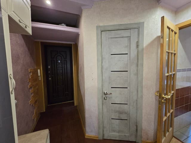 3 комн., 51 м², Блочный, Авиапорт 9
