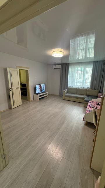 1 комн., 60 м², Блочный, Кинотеатр Лена 4