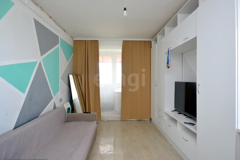 2 комн., 43 м², Инд. планировка 3
