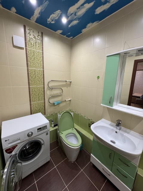3 комн., 77 м², 112 серия, Областная больница, рынок "Манньыаттаах" 10