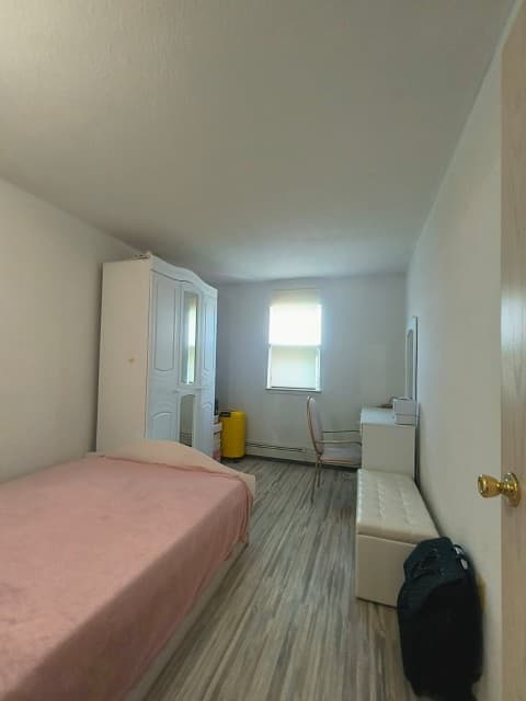 3 комн., 65 м², Каркасно-щитовой, Авиапорт 5
