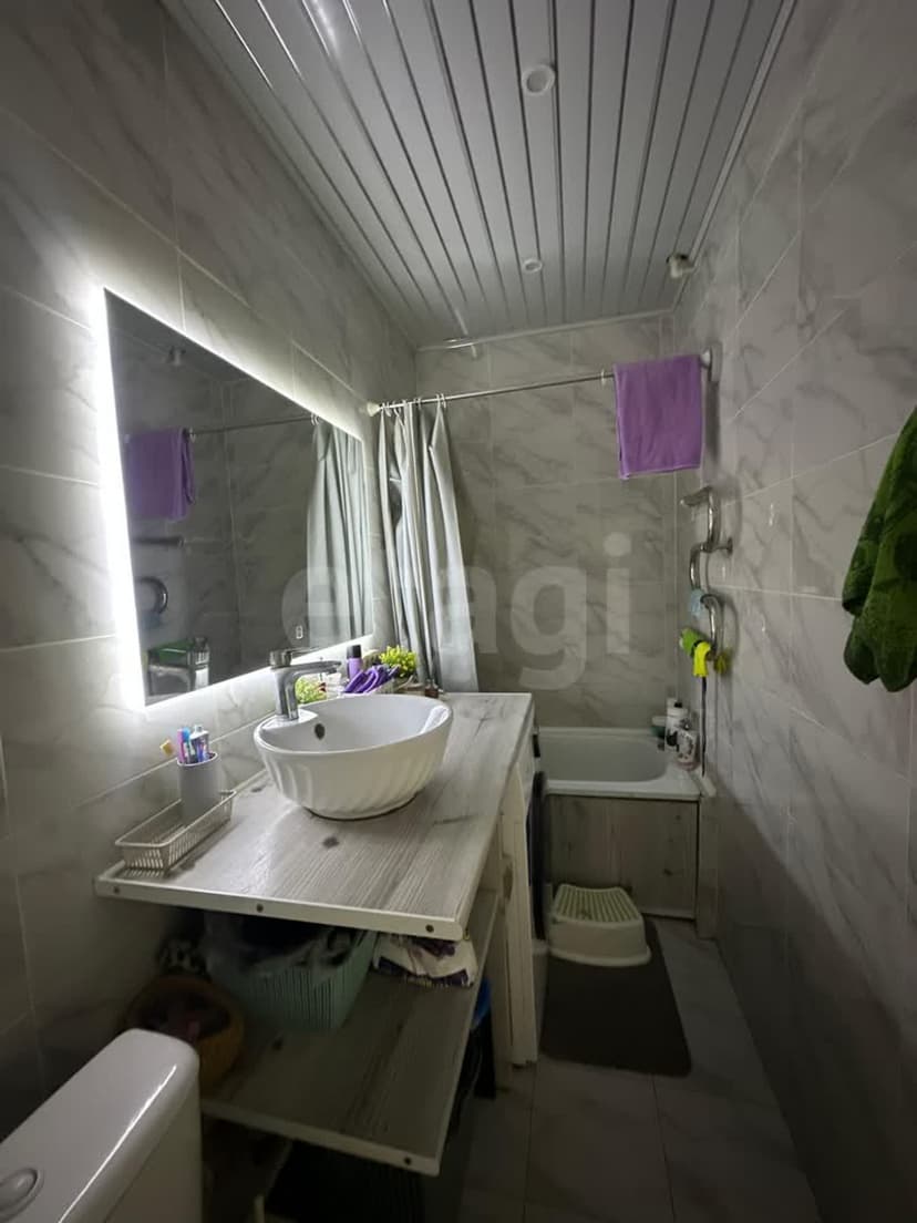 2 комн., 43 м², Инд. планировка 9