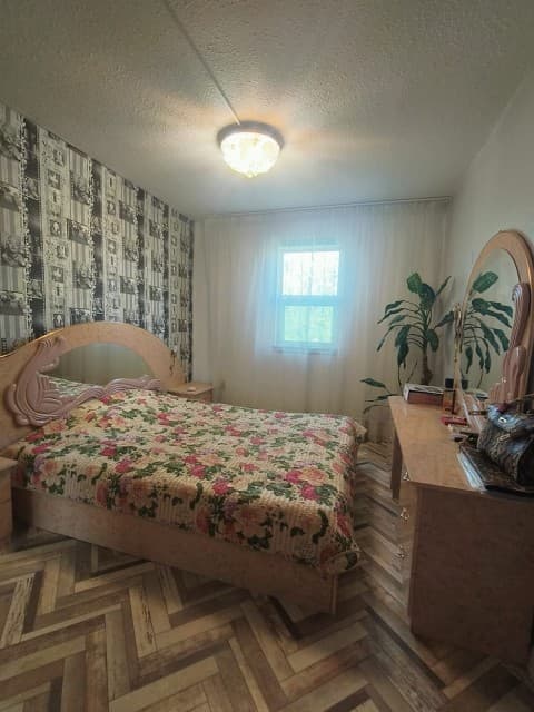 3 комн., 65 м², Каркасно-щитовой, Авиапорт 6