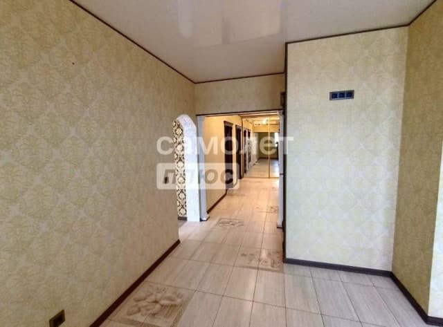 3 комн., 93 м², Монолитно-каркасный, Центр - район пл. Орджоникидзе 12