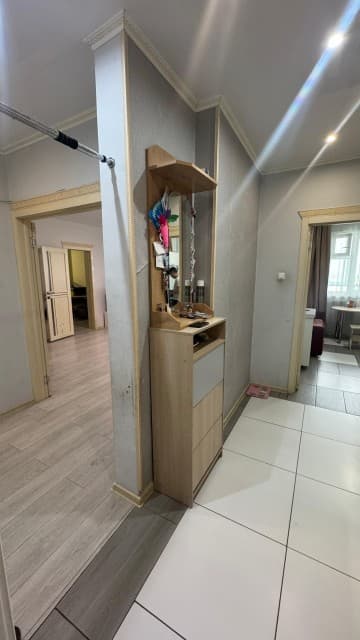 1 комн., 60 м², Блочный, Кинотеатр Лена 2