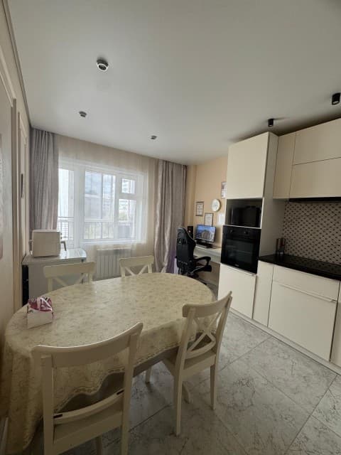 2 комн., 65 м², Монолитно-каркасный, 203 мкрн. 3