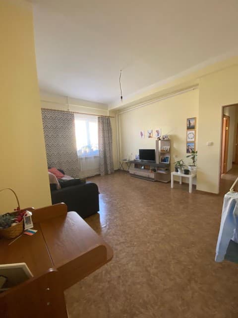 2 комн., 59 м², Блочный, Другие районы 6
