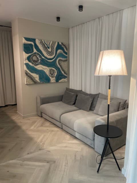 3 комн., 72 м², Монолитно-каркасный, Кинотеатр Лена 2