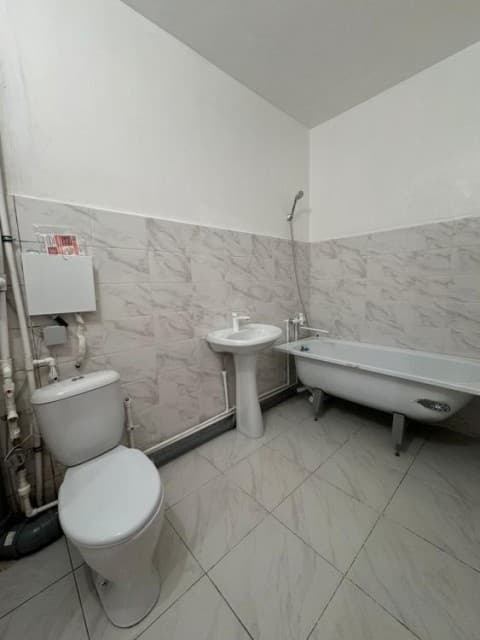 2 комн., 40 м², Монолитно-каркасный, Автодорожная 5