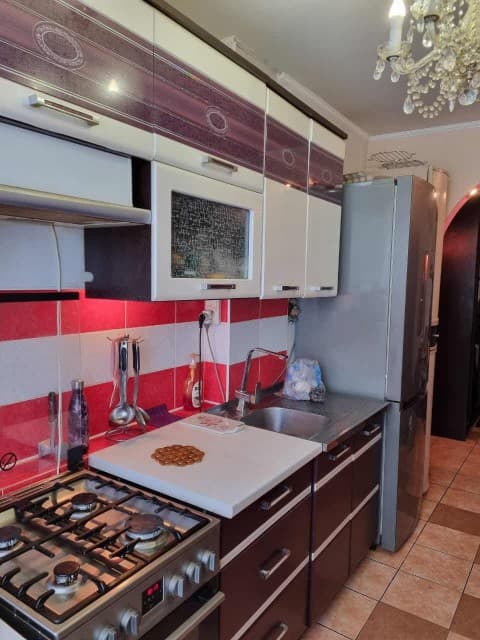 3 комн., 63 м², КПД, Авиапорт 2