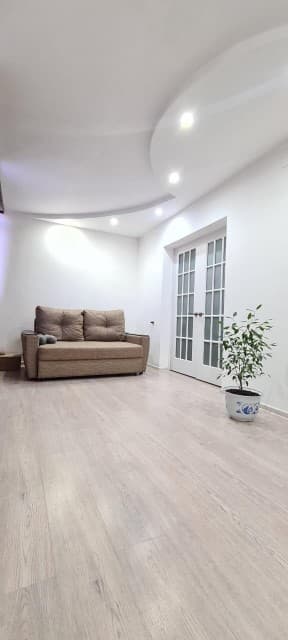 2 комн., 51 м², Монолитно-каркасный, Крестьянский рынок, стадион "Туймаада" 3