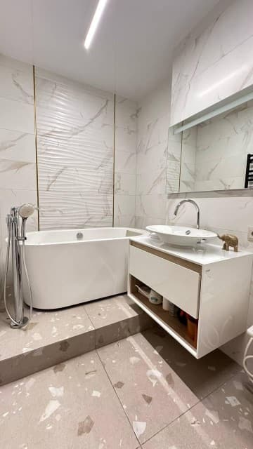 2 комн., 47 м², Монолитно-каркасный, Крестьянский рынок, стадион "Туймаада" 11