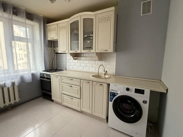 2 комн., 48 м², КПД, ТЦ "Олонхо"