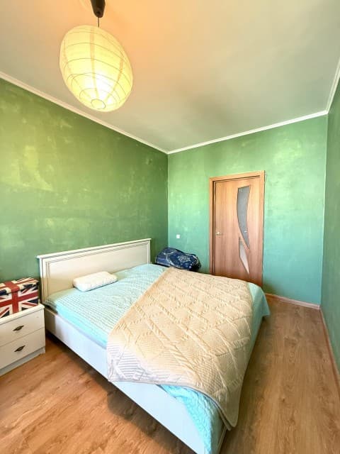 1 комн., 42 м², Блочный, Площадь Победы 5