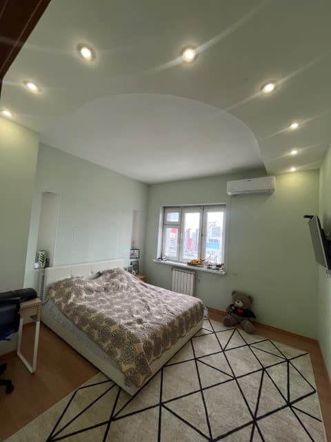2 комн., 70 м², Инд. планировка, Центр - район пл. Орджоникидзе 5