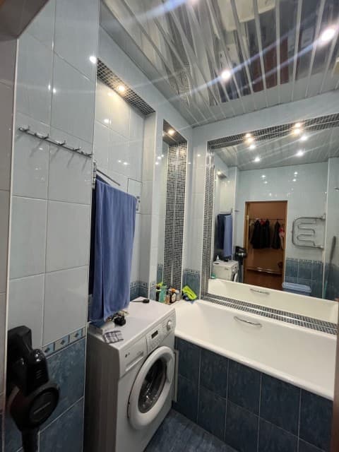 2 комн., 70 м², Инд. планировка, Центр - район пл. Орджоникидзе 8