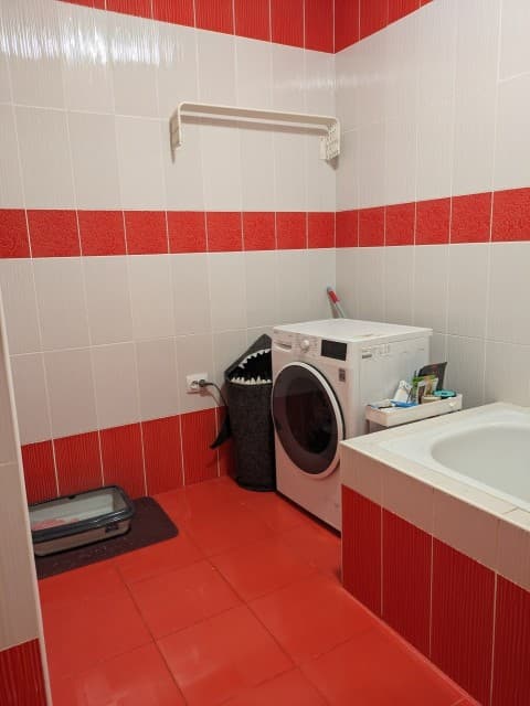 2 комн., 68 м², Блочный, Площадь Победы 7