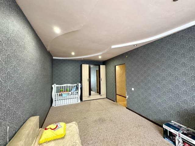 2 комн., 53 м², Блочный, Глазная больница 6