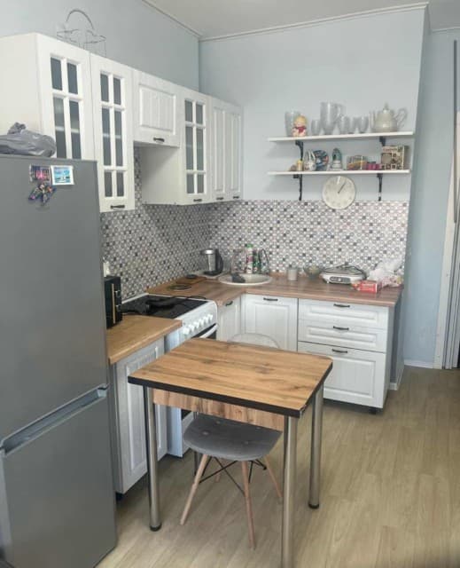 1 комн., 42 м², Блочный, Авторынок 6