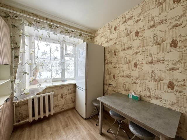 2 комн., 53 м², Блочный, Глазная больница 3