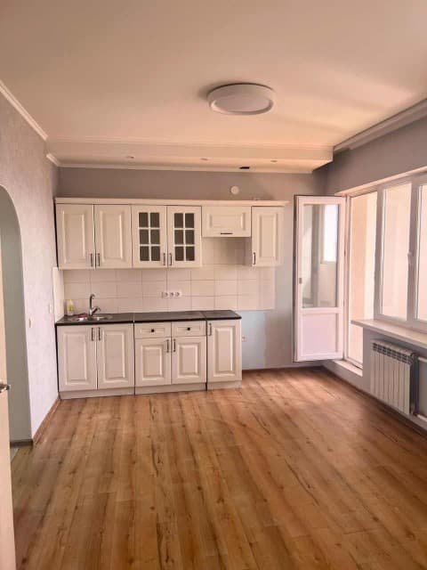 1 комн., 42 м², Монолитно-каркасный, Крестьянский рынок, стадион "Туймаада" 5