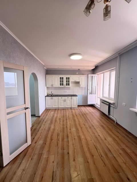 1 комн., 42 м², Монолитно-каркасный, Крестьянский рынок, стадион "Туймаада"