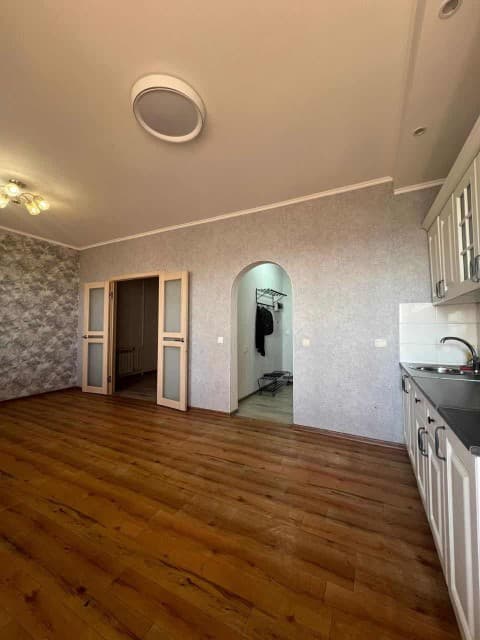 1 комн., 42 м², Монолитно-каркасный, Крестьянский рынок, стадион "Туймаада" 18