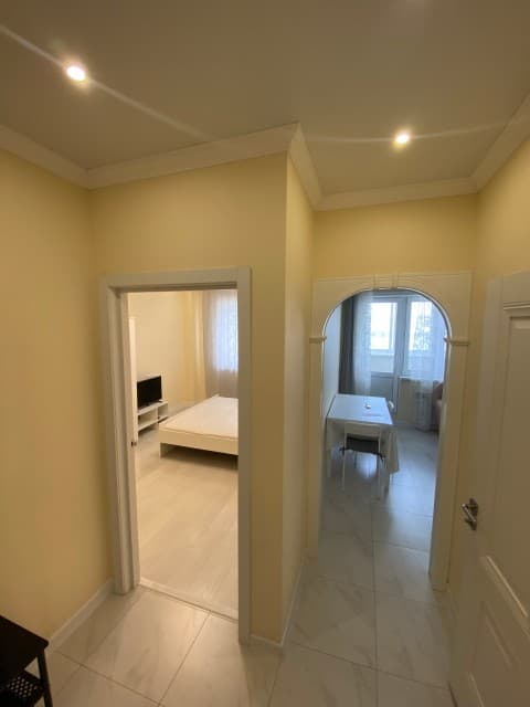 1 комн., 42 м², Монолитно-каркасный, Автовокзал 6