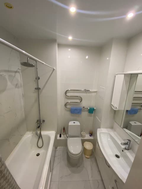 1 комн., 42 м², Монолитно-каркасный, Автовокзал 9