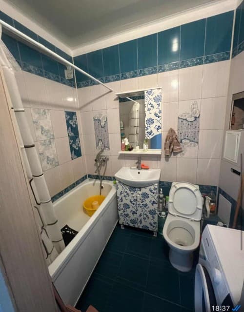 1 комн., 42 м², Блочный, Авторынок 5