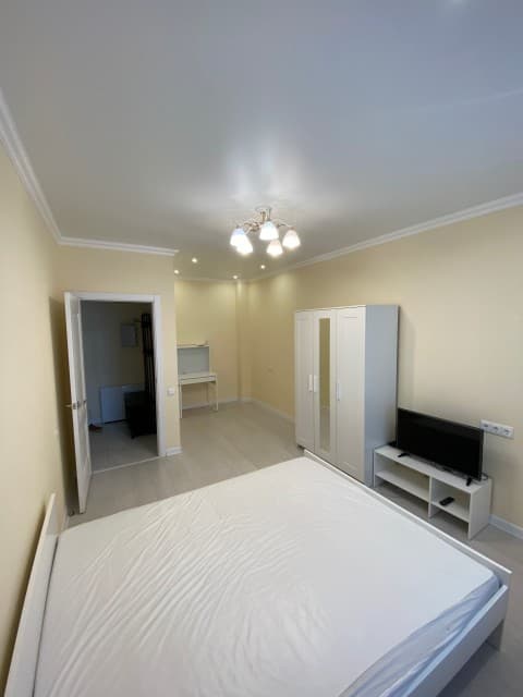 1 комн., 42 м², Монолитно-каркасный, Автовокзал 3