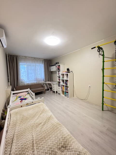 2 комн., 65 м², Блочный, Центр - район пл. Дружбы 7