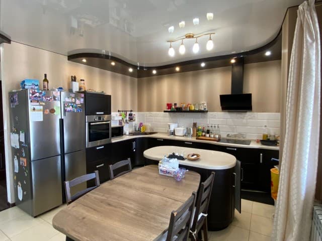 3 комн., 120 м², Монолитно-каркасный, Кинотеатр Лена 3