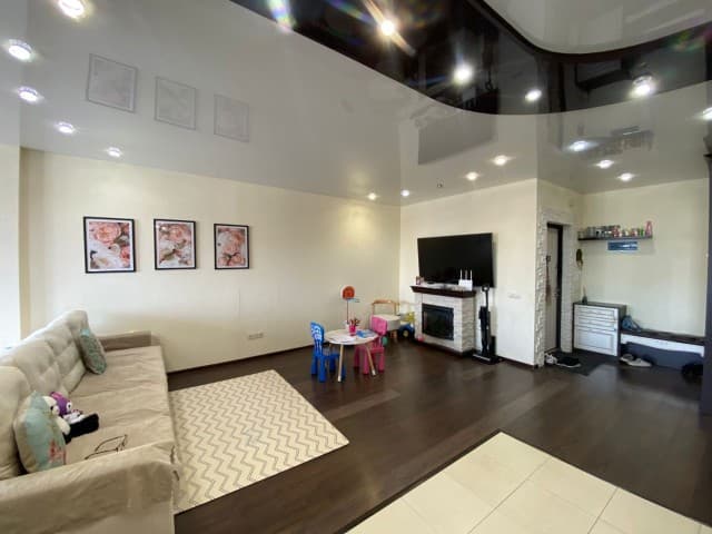 3 комн., 120 м², Монолитно-каркасный, Кинотеатр Лена 2