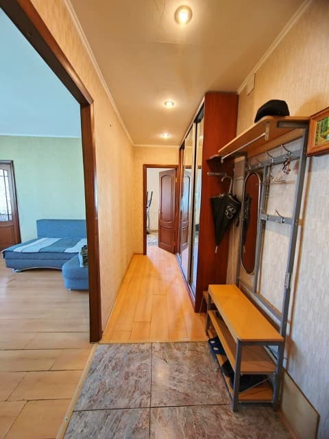 3 комн., 41 м², Хрущевка, Площадь Победы 10