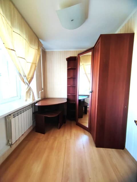 3 комн., 41 м², Хрущевка, Площадь Победы 13